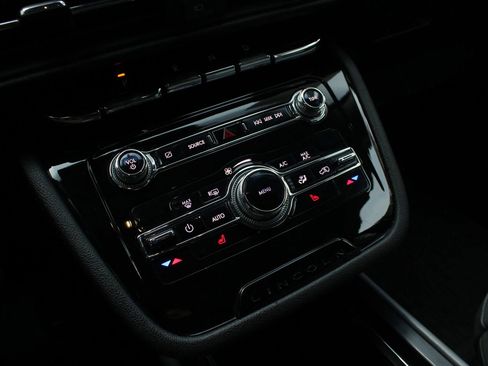 Used 2020 Lincoln Corsair AWD w/ Equipment Group 101A image 35