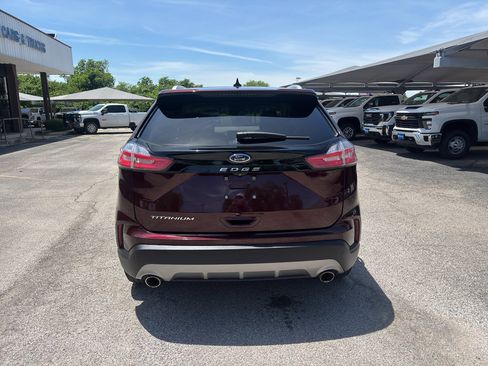 Used 2021 Ford Edge Titanium FWD image 6