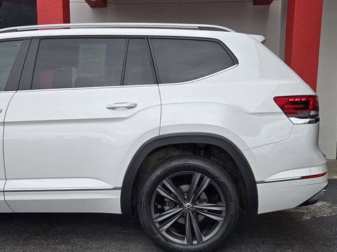Used 2022 Volkswagen Atlas SEL R-Line image 6