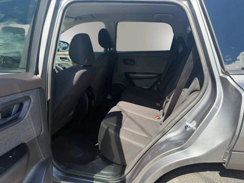 Used 2023 Nissan Rogue S FWD image 29