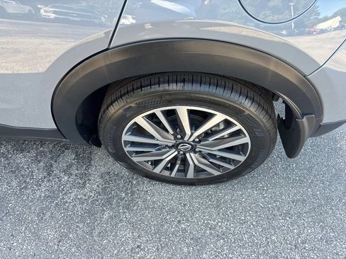 Used 2021 Nissan Kicks SR w/ SR Premium Package FWD image 10