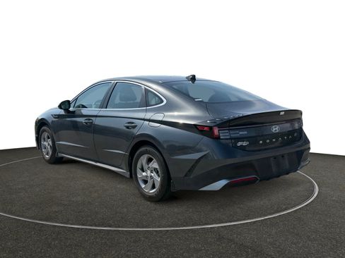 Used 2025 Hyundai Sonata SE image 3