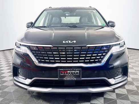 Used 2022 Kia Carnival SX FWD image 2
