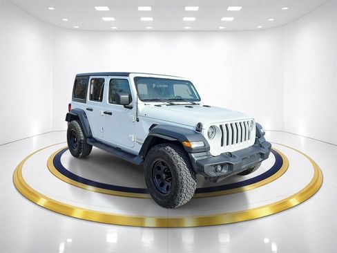 Used 2019 Jeep Wrangler Unlimited Sport S AWD/4WD image 3