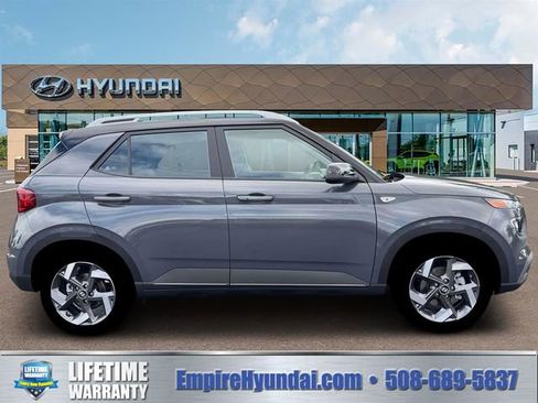New 2026 Hyundai Venue SEL image 9