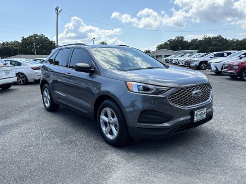 Used 2024 Ford Edge SE image 7