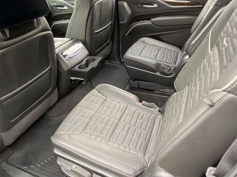 Certified 2024 Cadillac Escalade ESV Sport Platinum w/ LPO, ONYX Package image 17