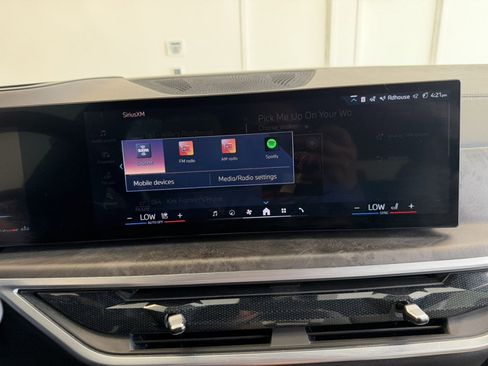 Used 2024 BMW X5 xDrive40i w/ M Sport Package image 20