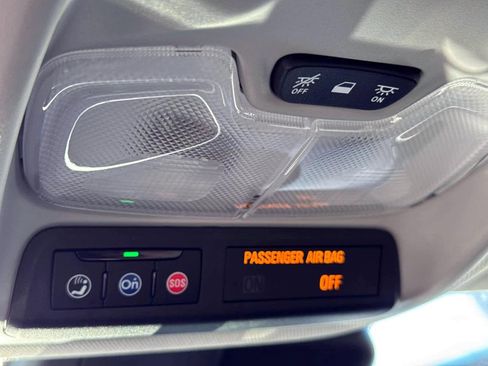 Used 2025 Chevrolet TrailBlazer LT w/ Driver Confidence Package image 20