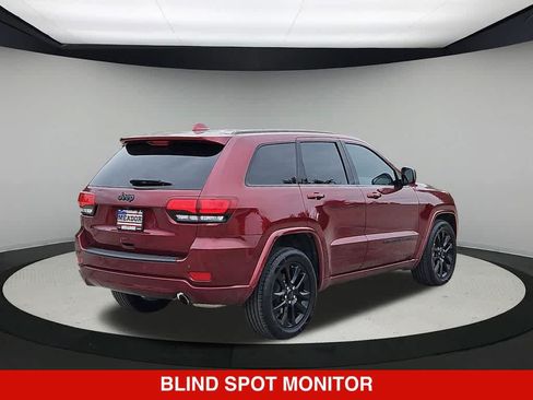 Used 2022 Jeep Grand Cherokee Laredo X RWD image 6