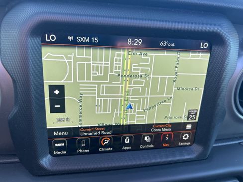 Used 2023 Jeep Wrangler Unlimited w/ Sun & Screen Package image 54