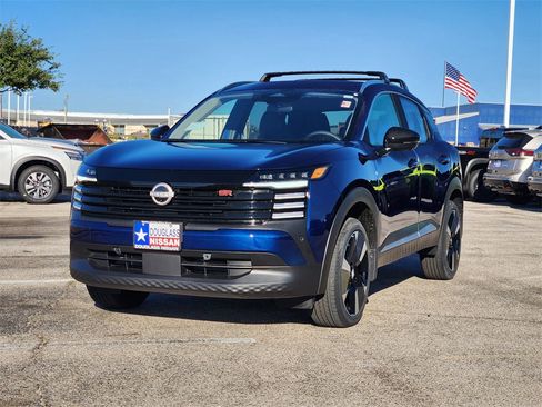 New 2026 Nissan Kicks SR image 2