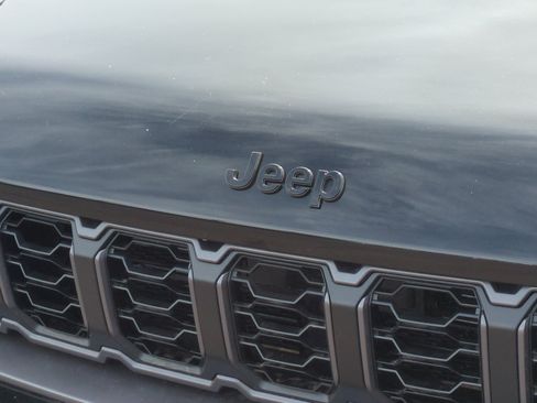 New 2026 Jeep Grand Cherokee Altitude AWD/4WD image 23