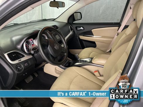 Used 2015 Dodge Journey SXT w/ Flexible Seating Group image 18