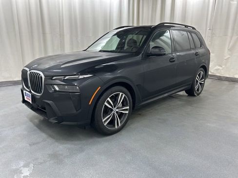 Used 2024 BMW X7 xDrive40i w/ M Sport Package image 2