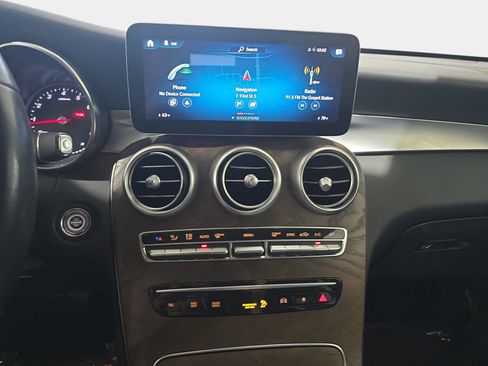 Used 2020 Mercedes-Benz GLC 300 4MATIC image 20