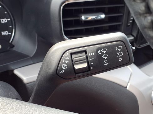 Used 2023 Ford Explorer XLT w/ Equipment Group 202A AWD/4WD image 17