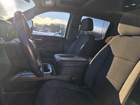 Used 2021 Chevrolet Silverado 1500 RST w/ Z71 Off-Road Package image 4