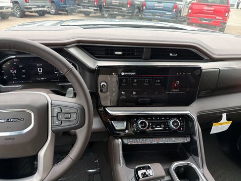 New 2026 GMC Sierra 1500 Denali w/ Technology Package AWD/4WD image 25