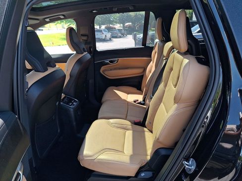Certified 2024 Volvo XC90 T8 Ultimate w/ Protection Package Premier AWD/4WD image 11