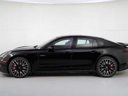 Used 2025 Porsche Panamera 4S w/ Premium Package image 56