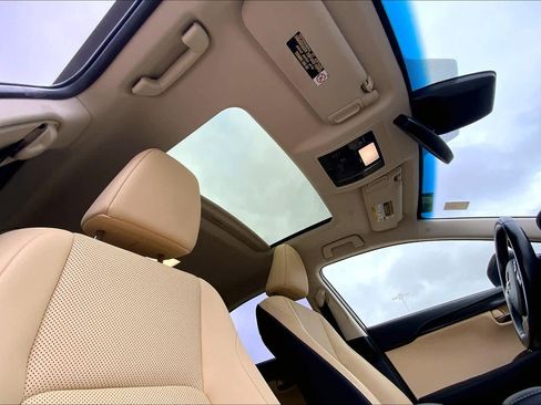 Used 2019 Lexus NX 300 FWD image 12