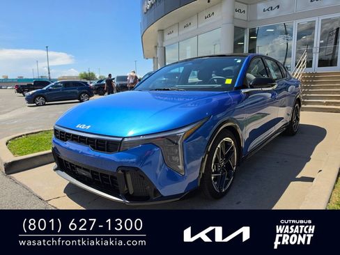 Certified 2025 Kia K4 GT-Line w/ GT-Line Sunroof Package FWD image 1