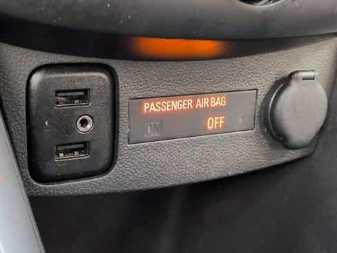 Used 2019 Chevrolet Trax LT w/ LT Convenience Package FWD image 20