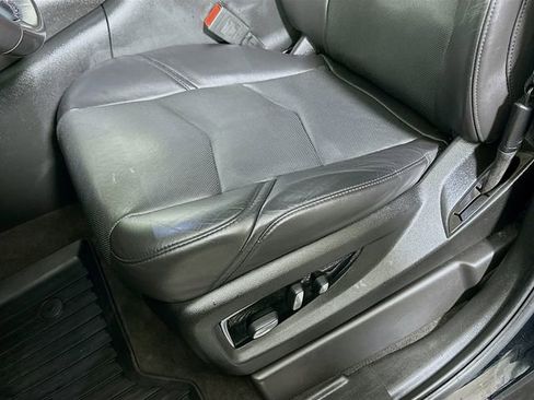 Used 2020 Cadillac Escalade ESV Luxury w/ Escalade Sport Edition image 20