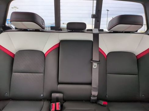 Certified 2023 GMC Canyon AT4X AWD/4WD image 27