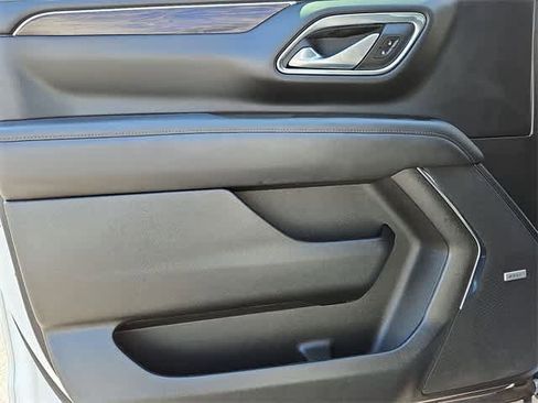 Used 2023 Chevrolet Tahoe Z71 w/ Luxury Package image 28