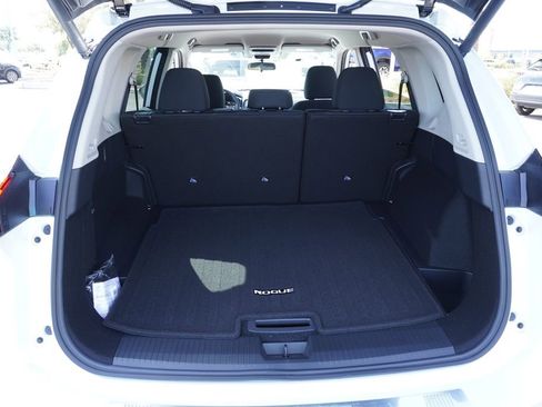 New 2026 Nissan Rogue SV image 8