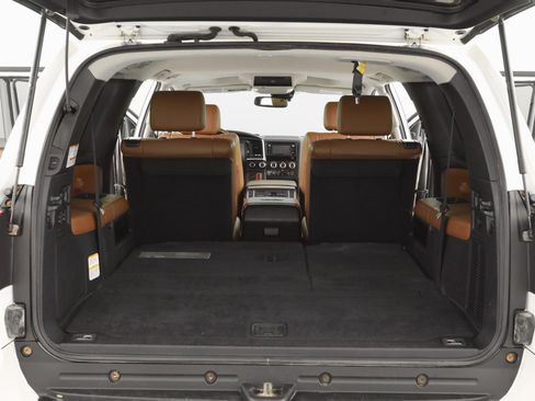 Used 2018 Toyota Sequoia Platinum image 32