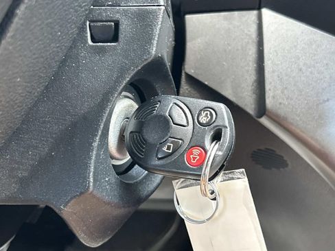 Used 2017 Ford Escape SE w/ Equipment Group 201A FWD image 35