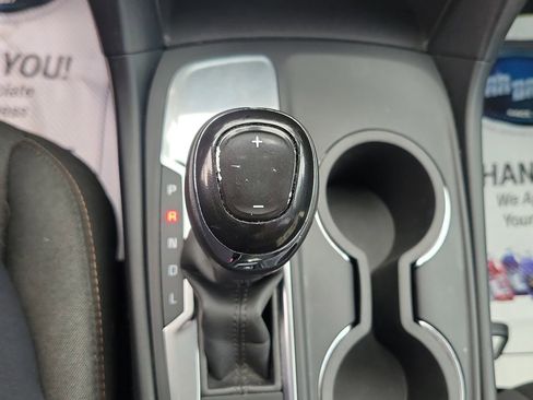 Used 2019 Chevrolet Equinox LT FWD image 32
