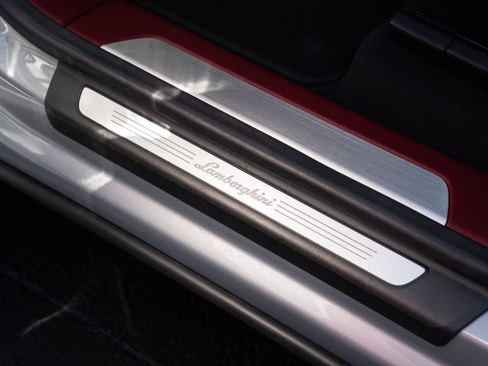 Used 2022 Lamborghini Urus image 33