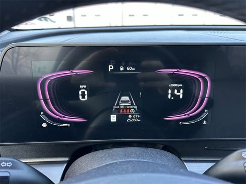 Used 2023 Kia Sportage EX image 15