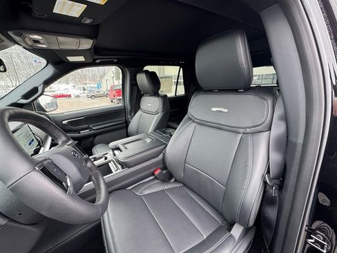 New 2026 Ford Expedition Platinum w/ Stealth Appearance Package AWD/4WD image 5