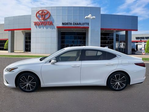 Used 2024 Lexus ES 350 w/ Premium Package image 6