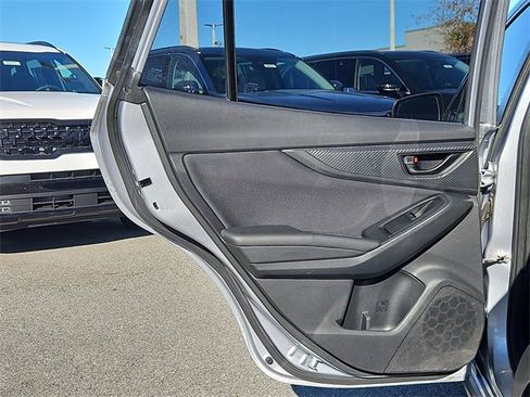 Used 2018 Subaru Crosstrek 2.0i Premium w/ Eyesight System image 13