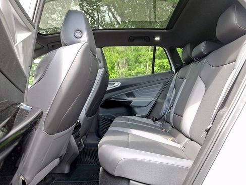 Certified 2025 Volkswagen ID.4 Pro S Plus AWD/4WD image 10