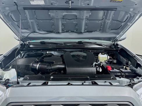 Used 2021 Toyota Tacoma TRD Off-Road image 44