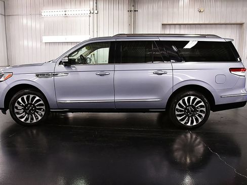 Used 2023 Lincoln Navigator L Black Label AWD/4WD image 4