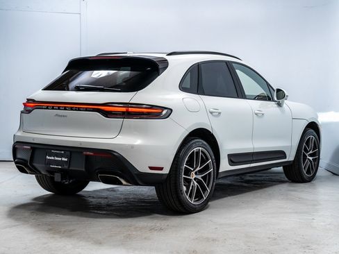 Used 2025 Porsche Macan image 7
