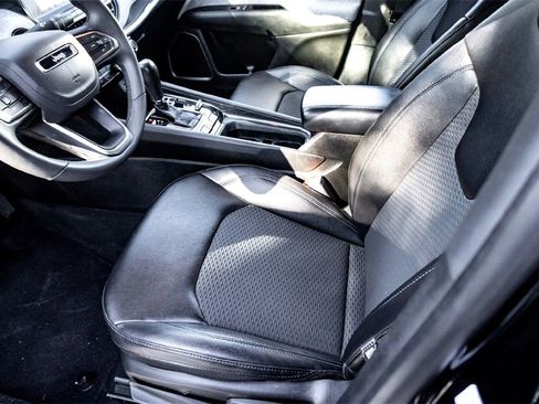 Used 2024 Jeep Compass Latitude image 14