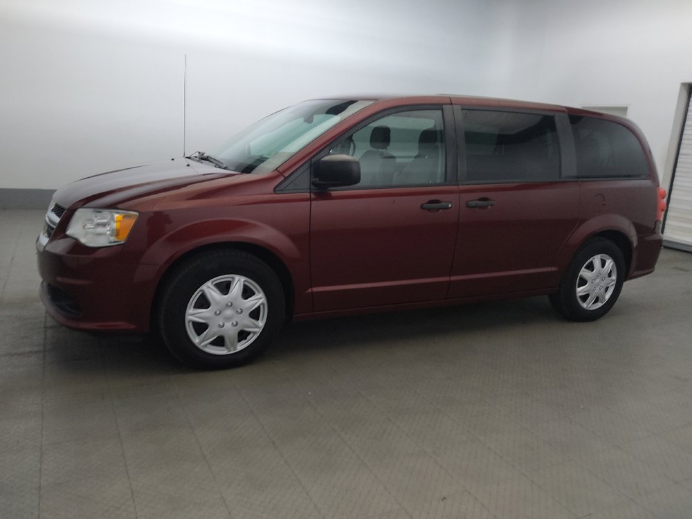 Used 2019 Dodge Grand Caravan SE w/ UConnect Hands-Free Group FWD image 2