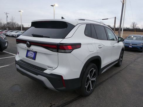 New 2026 Volkswagen Tiguan SE AWD/4WD image 3