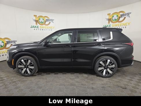 New 2026 Mitsubishi Outlander SE AWD/4WD image 4