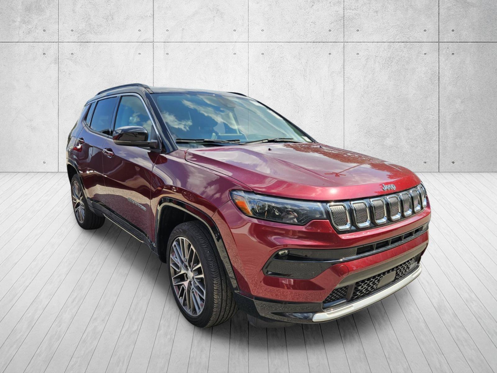 Used 2022 Jeep Compass Limited w/ Elite Group AWD/4WD image 2