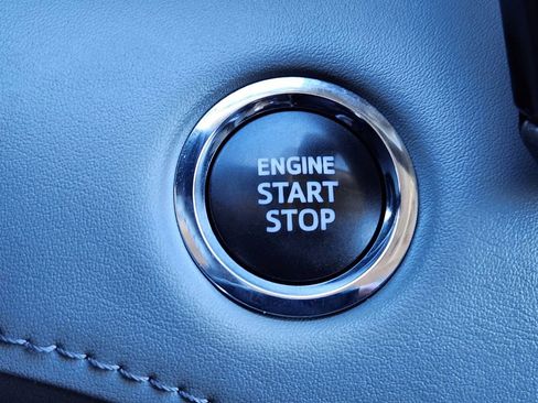 Used 2023 Toyota Highlander Limited image 25